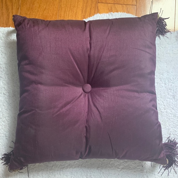 Purple square Accent Pillow - Picture 2 of 2